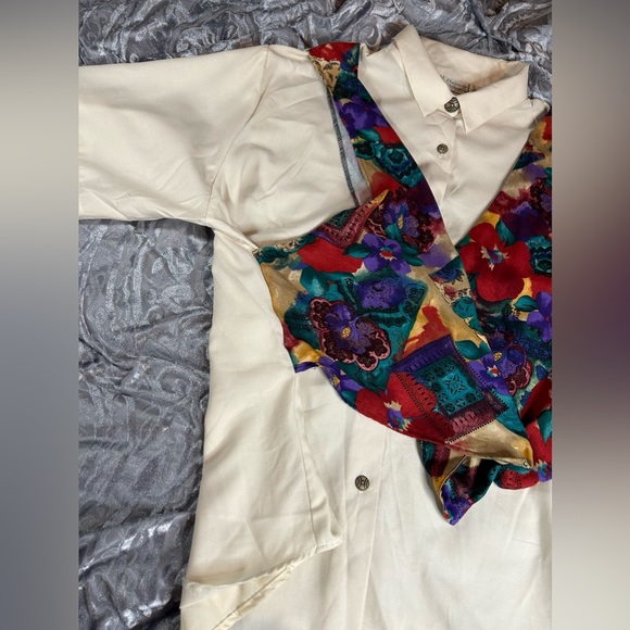 Vintage Floral Vest Attached to Off-White Buttonup Large - Picture 8 of 9